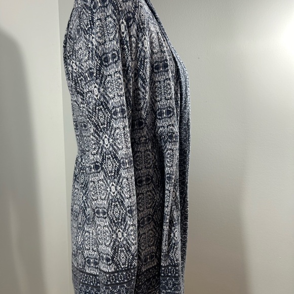 LILA ROSE dressy/ casual light cardigan boho pattern navy and white - Picture 2 of 4